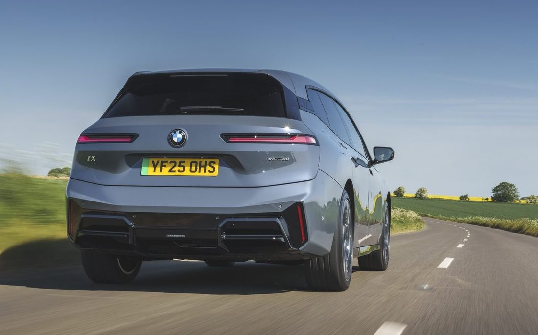 BMW iX