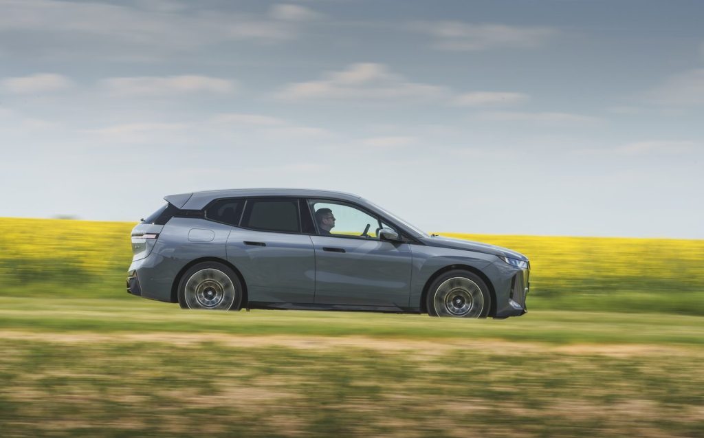 BMW iX